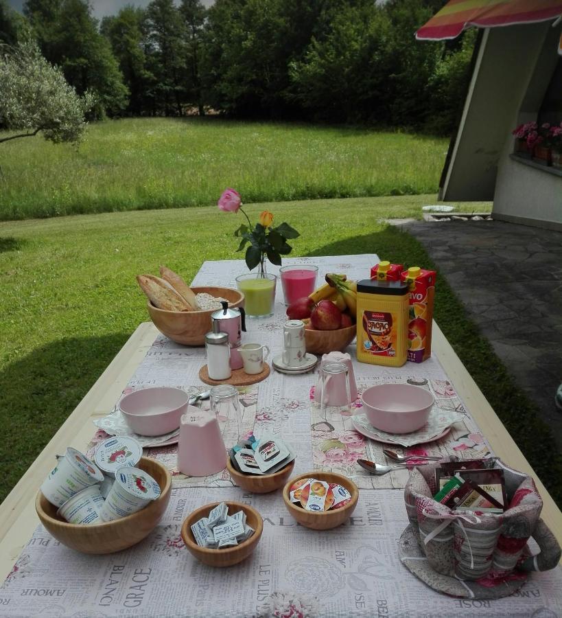 La Vie En Rose Bed and Breakfast Buia Εξωτερικό φωτογραφία