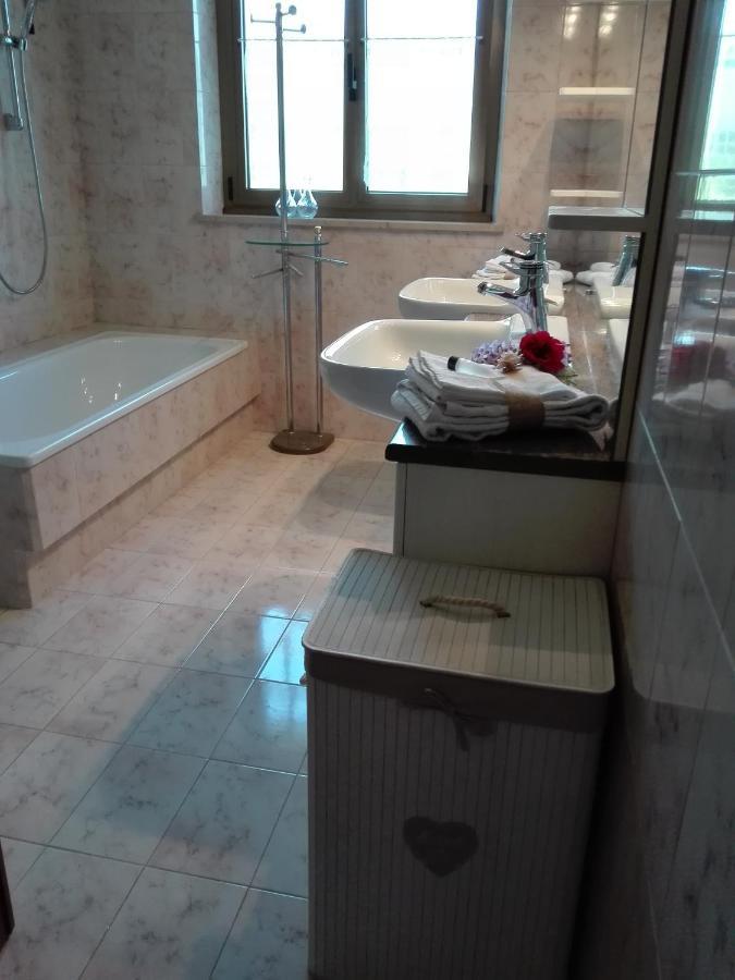 La Vie En Rose Bed and Breakfast Buia Εξωτερικό φωτογραφία