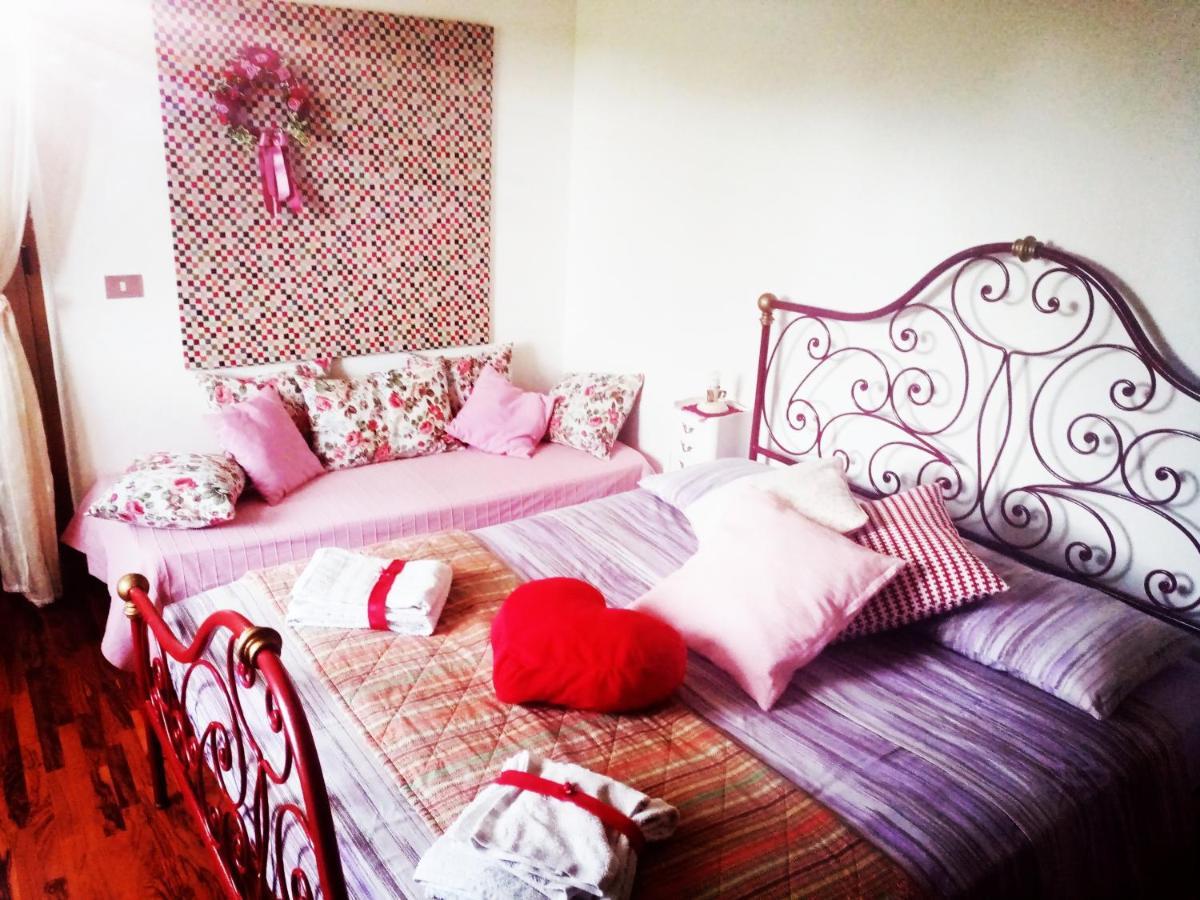 La Vie En Rose Bed and Breakfast Buia Εξωτερικό φωτογραφία