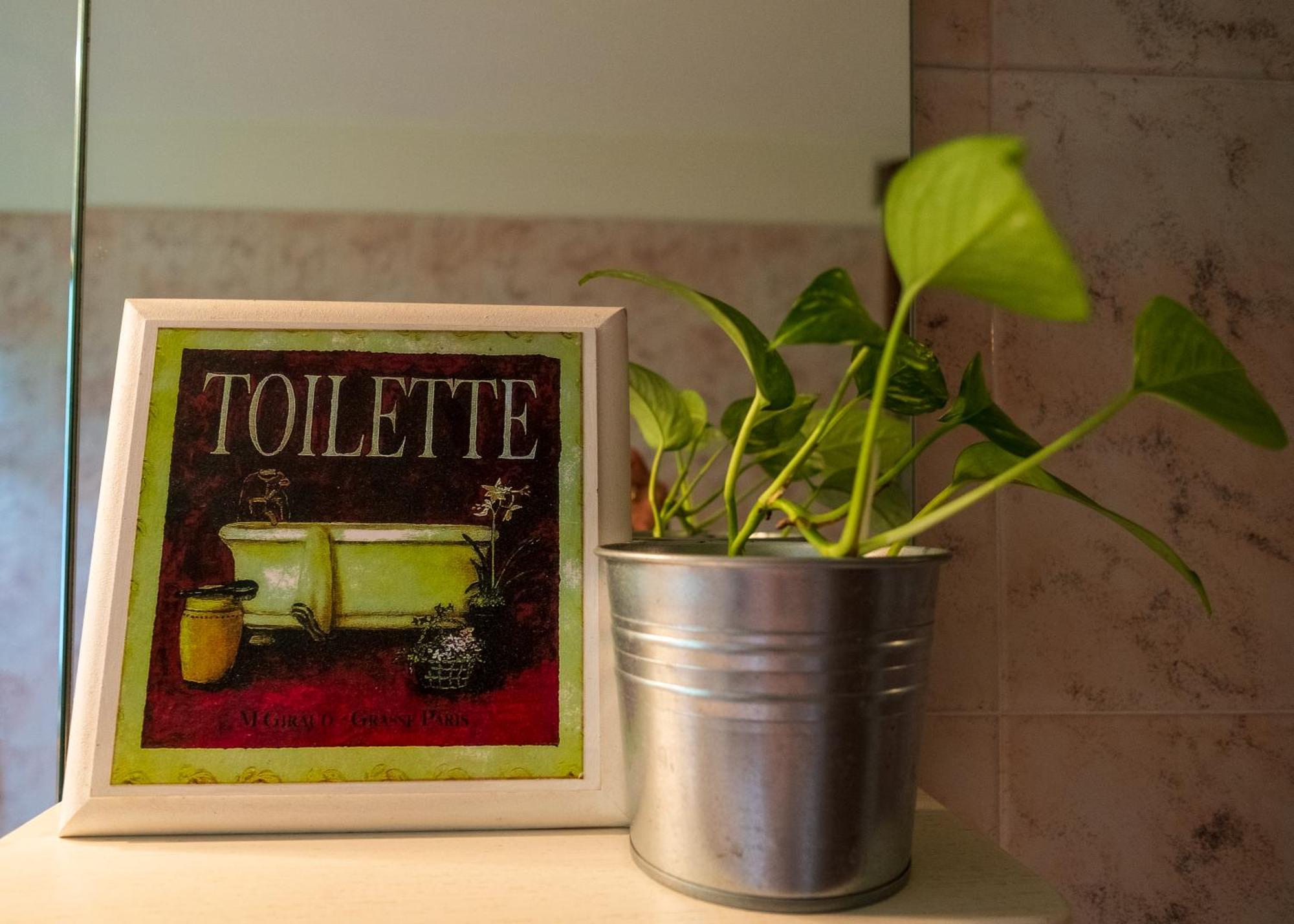 La Vie En Rose Bed and Breakfast Buia Εξωτερικό φωτογραφία